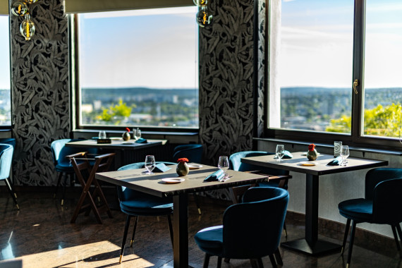 Búsuló Juhász Étterem