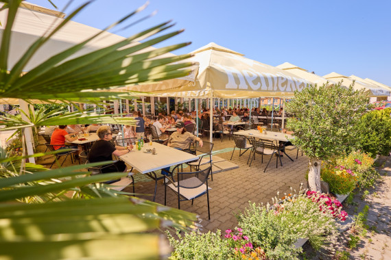 Vasmacska Terasz Étterem