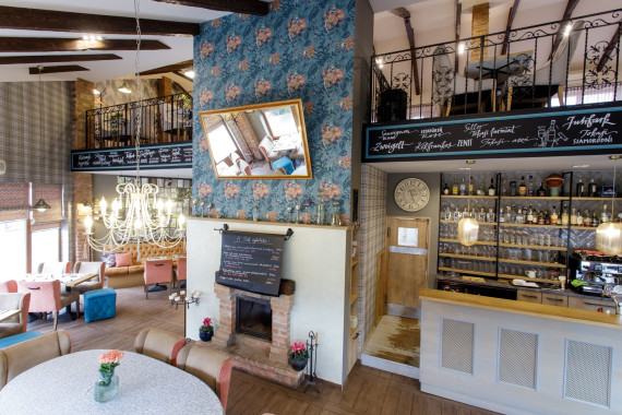 Végállomás bistro & wine